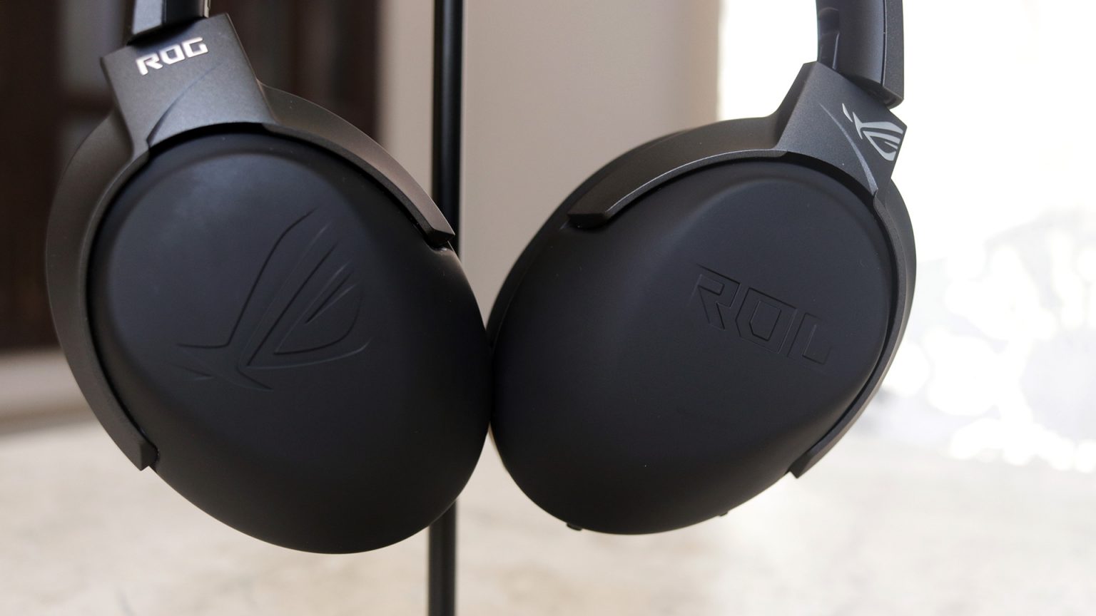 ASUS ROG Strix Go 2.4 Wireless Gaming Headset Review – Versatility Is ...